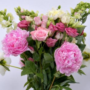 Flowers - By Tati 7  Bouquet - Regular PRICE DROP Flowers Regular