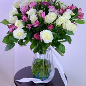 Flowers - By Tati 011 Bouquet - Regular Price Drop Flowers Regular
